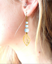 Charger l'image dans la galerie, Boucles d'oreilles Zoé AIGUE MARINE OR - Clarté / Communication