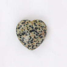 Charger l'image dans la galerie, Cœur en Jaspe Dalmatien – Symbole de Sérénité et d’Optimisme Mademoiselle Moana