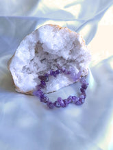 Charger l'image dans la galerie, Bracelet baroque en Améthyste avec géode – Énergie spirituelle apaisante pour l’intuition, la sérénité et la connexion intérieure