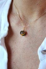 Charger l'image dans la galerie, COLLIER OEIL DE TIGRE - Protection / Réconfort