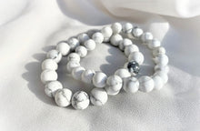 Charger l'image dans la galerie, deux bracelets howlite calme serenite