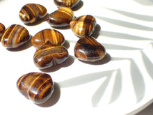 Charger l'image dans la galerie, Cœur en Œil de Tigre Mademoiselle Moana