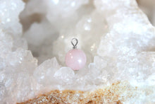 Charger l'image dans la galerie, PENDENTIF QUARTZ ROSE - Amour / Sérénité
