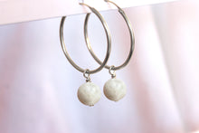 Charger l'image dans la galerie, Boucles d'oreilles Chloé PIERRE DE LUNE - Harmonie/ Amour