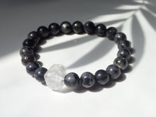 Charger l'image dans la galerie, Bracelet Larvikite et Cristal de Roche - Lithothérapie, Protection et Intuition