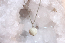 Charger l'image dans la galerie, COLLIER PIERRE DE LUNE - Harmonie/ Amour