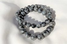 Charger l'image dans la galerie, deux Bracelets Larvikite – Intuition Protection Spirituelle