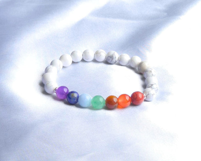 bracelet-harmonie-sacree-7-chakras-howlite-paix-interieure-confiance-equilibre