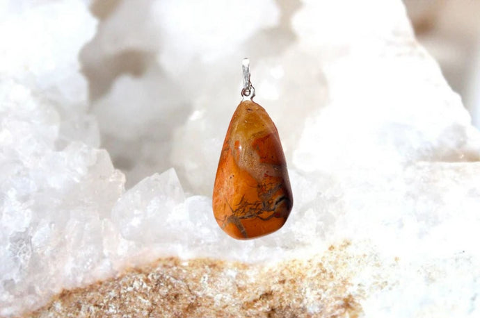 Pendentif en jaspe breschia naturelle – Collection Thalia