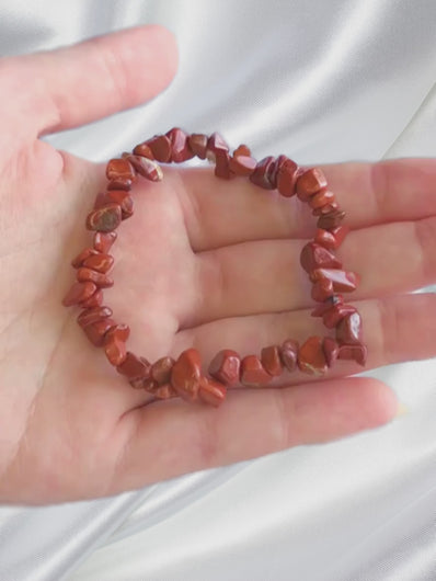 Vidéo du bracelet baroque en Jaspe Rouge – Présentation du bijou, de ses vertus et rendu porté