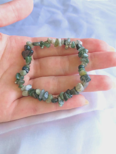 Vidéo du bracelet baroque en Agate Mousse – Présentation du bijou, de ses bienfaits apaisants et de son rendu porté