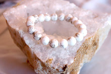 Charger l&#39;image dans la galerie, Bracelet Magnesite – Serenit equilibre Interieur sur geode
