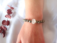 Charger l&#39;image dans la galerie, Bracelet Pyrite et Cristal de Roche - Lithothérapie, Prospérité et Énergies Positives
