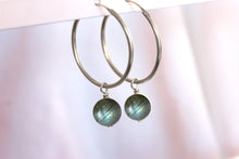 Charger l&#39;image dans la galerie, Boucles d&#39;oreilles Chloé LABRADORITE - Protection / Réconfort
