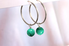 Charger l&#39;image dans la galerie, Boucles d&#39;oreilles Chloé MALACHITE - Protection / Réconfort
