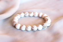 Charger l'image dans la galerie, Bracelet Magnesite – Serenit equilibre Interieur
