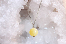 Charger l&#39;image dans la galerie, COLLIER JADE JAUNE - Courage / Chance
